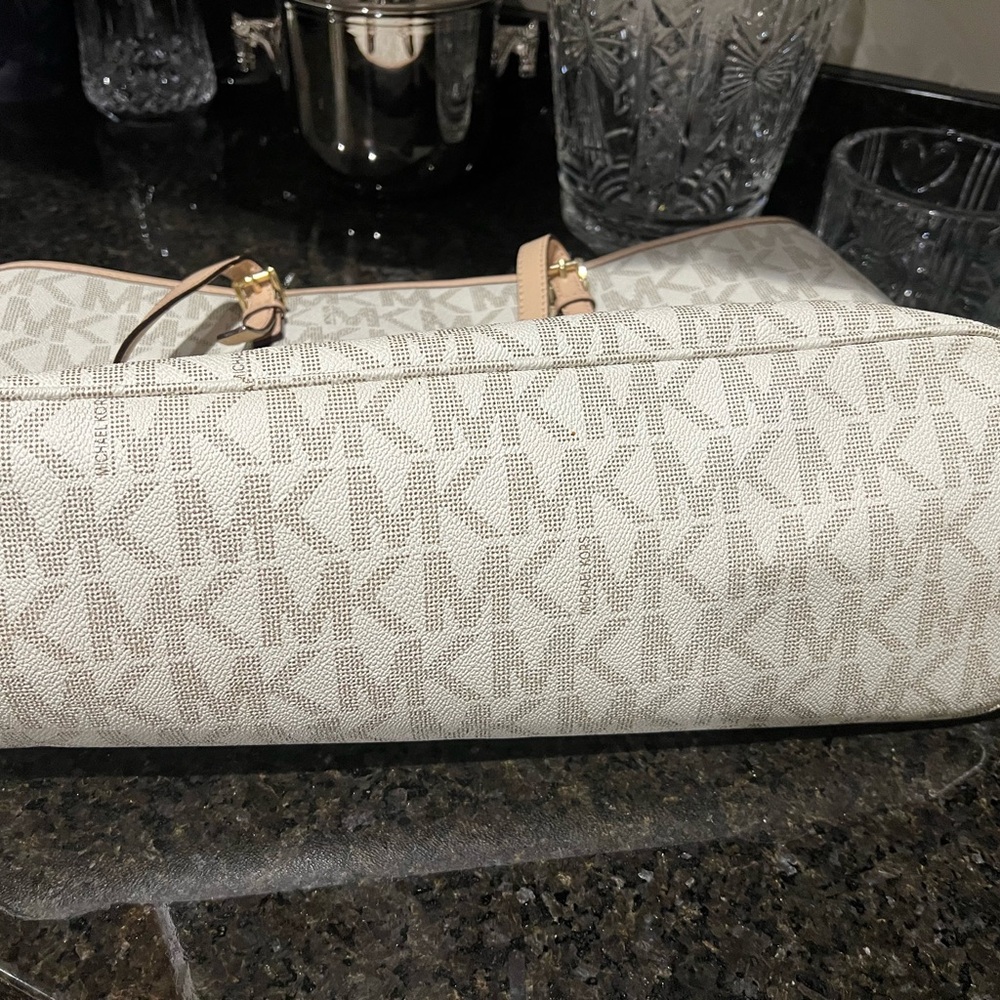 Michael Kors White and Tan Tote Bag with Iconic Design